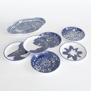 " 6 ASSIETTES ET UN PLAT "